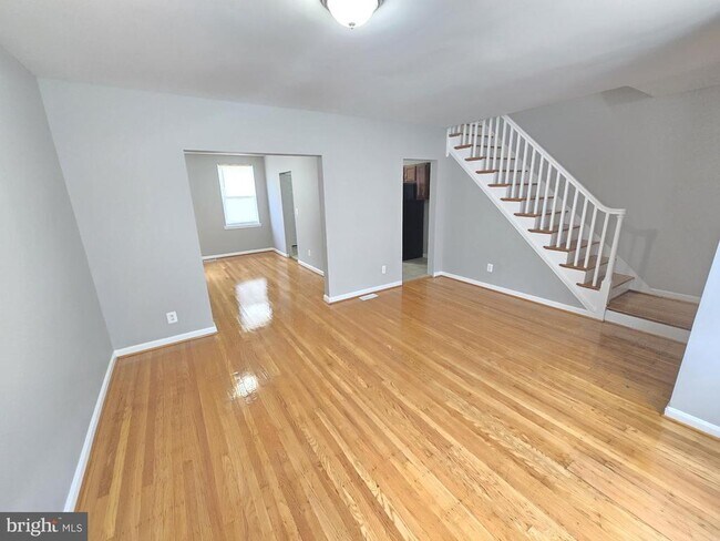 Foto del edificio - 3516 Erdman Ave