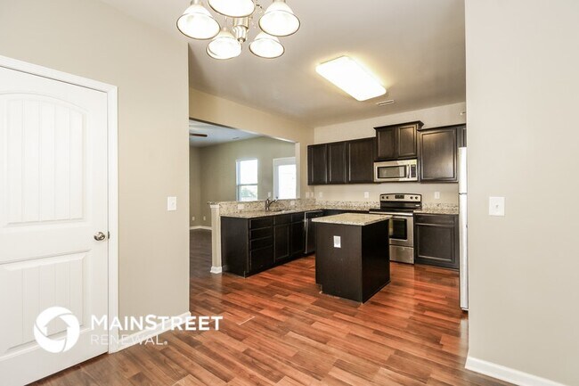 Building Photo - 641 Hastings Road