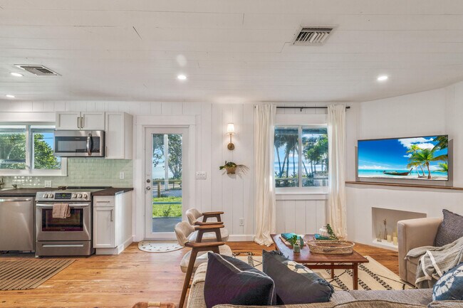 Building Photo - 10007 S Indian River Dr
