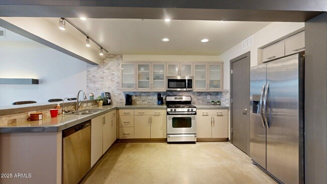 Building Photo - 1326 N Central Ave