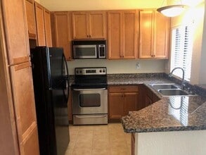 Building Photo - 78650 Ave 42