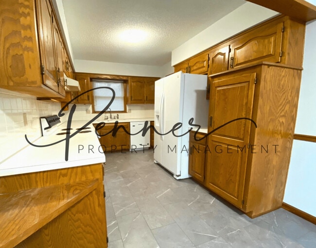 Building Photo - 2701 S Coachman Dr
