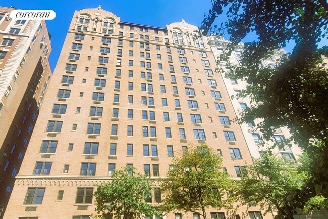 Building Photo - 45 W 81st St