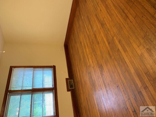 Foto del edificio - 2200 Lexington Rd