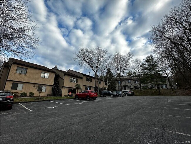 Foto del edificio - 3904 Wild Berry Ct