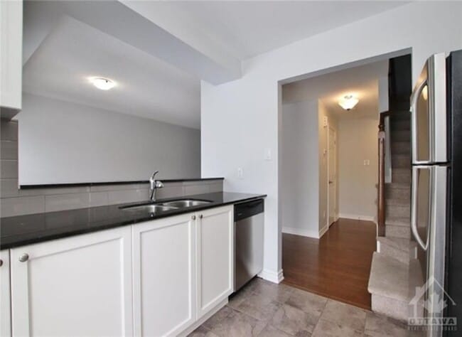 Building Photo - 591 Foxlight Cir