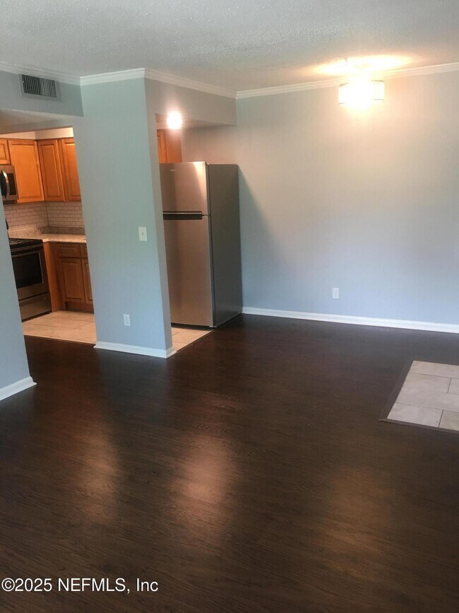 Foto del edificio - 3307 Mayflower St