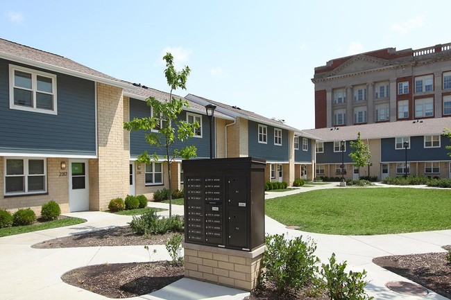 Oakley Square Apartments - Chicago, IL | Apartments.com