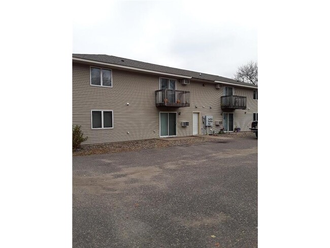 Foto del edificio - 870 E 6th St