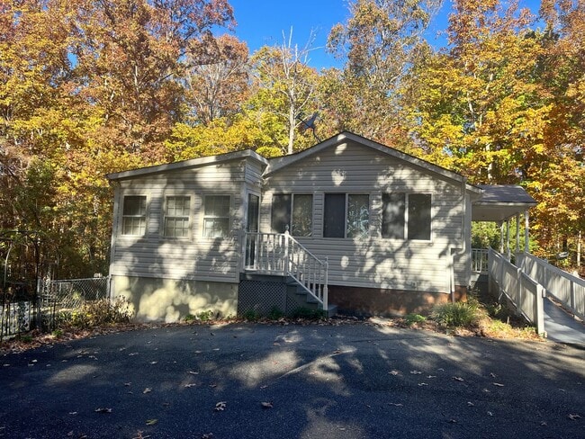 Foto del edificio - Beautifully secluded home right in the Vil...