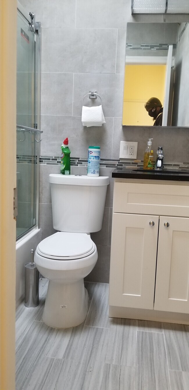 Foto del edificio - 4711 Avenue D