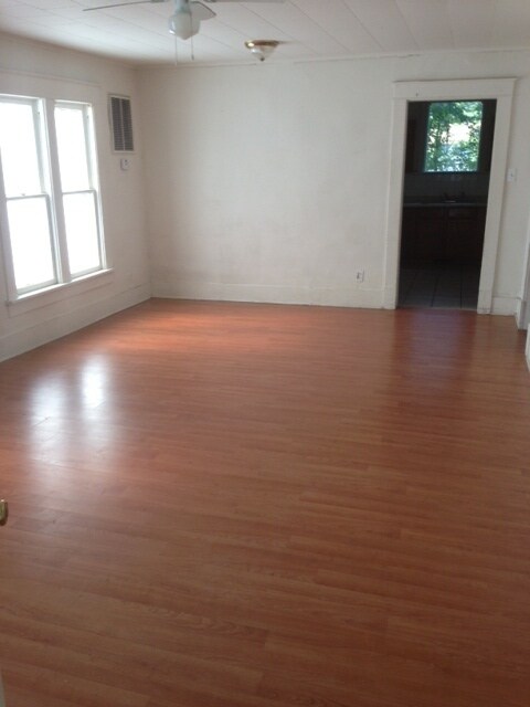 Foto del edificio - 3 bedroom 1 bath home