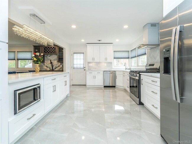 Building Photo - 1 Milford Ln