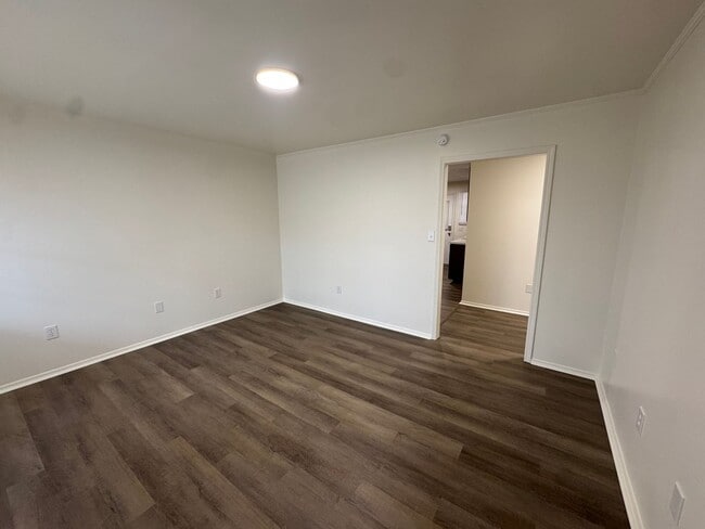 Building Photo - Commanche St Duplex