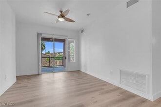 Building Photo - 75 E Agate Ave