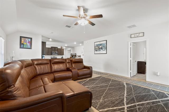 Foto del edificio - 1302 Colonial Bluff Ln