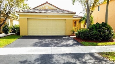 Building Photo - 1409 Sabal Trail