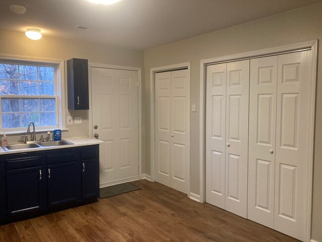 Kitchen pantry, laundry closet - 1247 Forest Park Dr