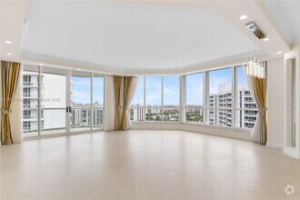 Building Photo - 21150 Point Pl