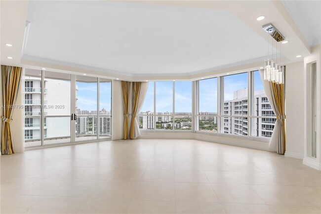 Foto del edificio - 21150 Point Pl