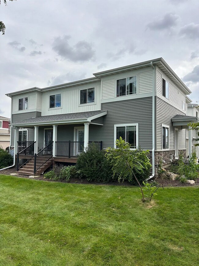Foto del edificio - 6062 Driscoll Dr