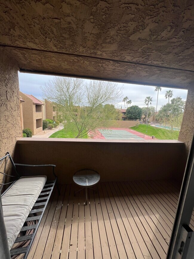 Foto del edificio - 5877 N Granite Reef Rd