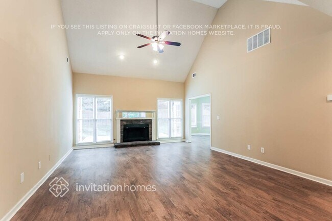 Foto del edificio - 554 Morgan Ct