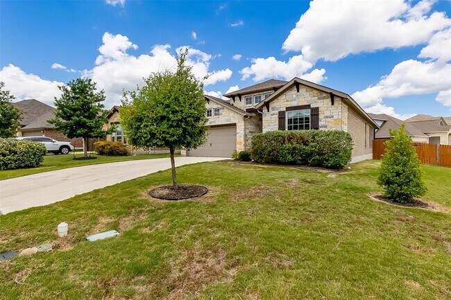 Building Photo - 505 Palmilla St