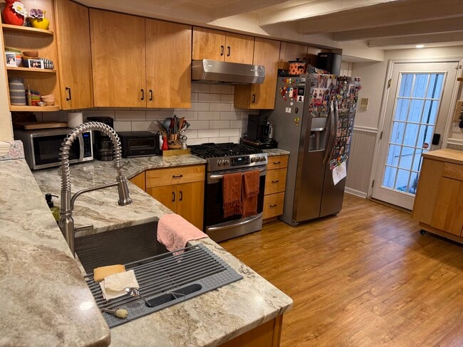 Building Photo - 227 Jay St