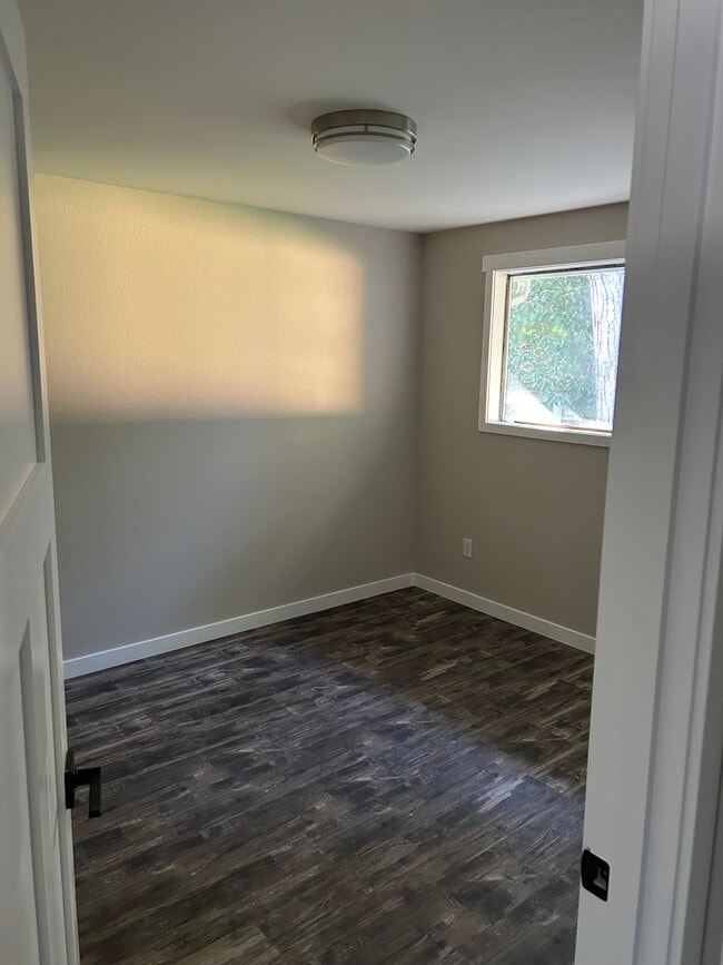 Foto del edificio - 1602 E Hazel Ave