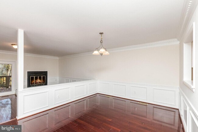 Building Photo - 12527 N Lake Ct