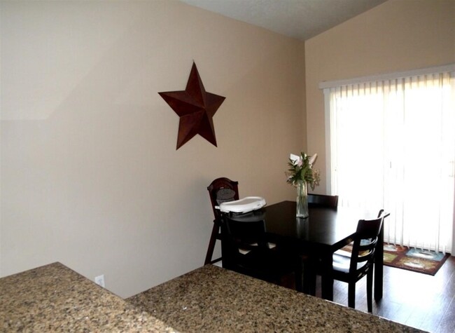 Foto del edificio - 5952 S Red Crest Ave