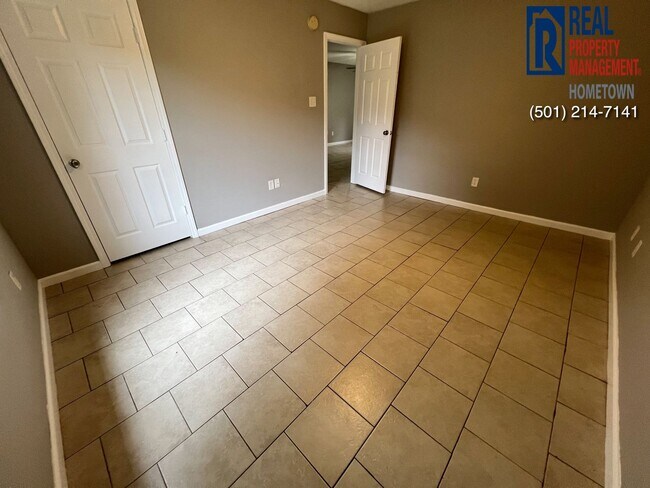 Foto del edificio - 3909 Tates Mill Rd