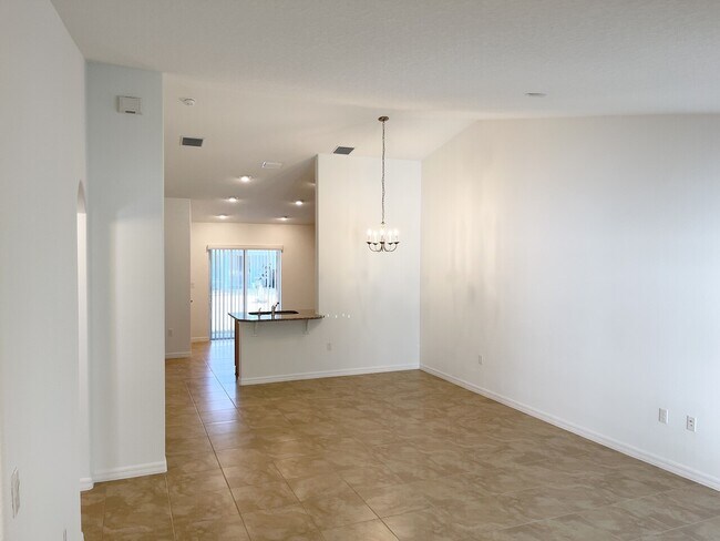 Building Photo - 19 Ponderosa Ln