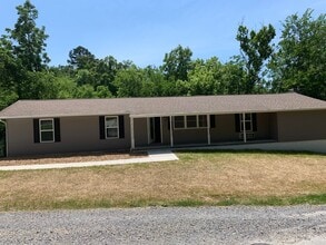 Building Photo - 205 Tipton Ln