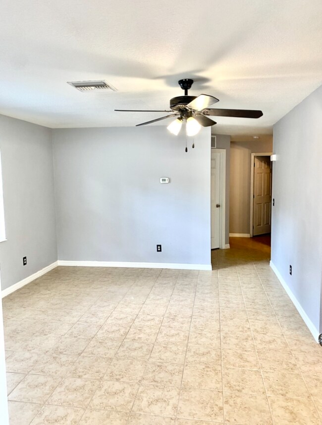 Foto del edificio - 710 NE 26th St