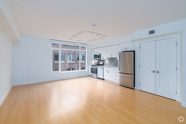Estudio — 512 pies cuadrados - Sala de estar y cocina - 605 Concord at Fresh Pond