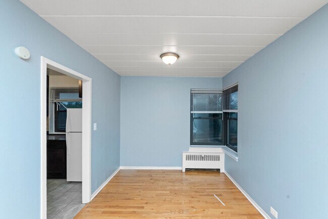 Foto del edificio - 1360 W Touhy Ave