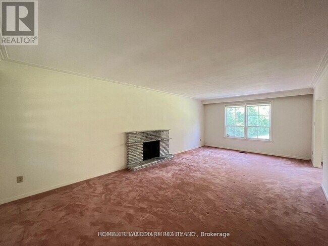 Building Photo - 131 Bannatyne Dr