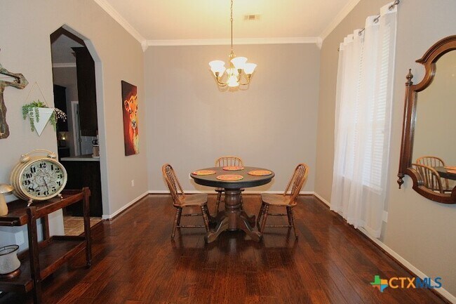 Foto del edificio - 775 Cactus Ln