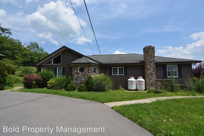 Building Photo - 149 Rock Rd