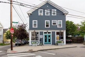 Building Photo - 186 Carpenter St