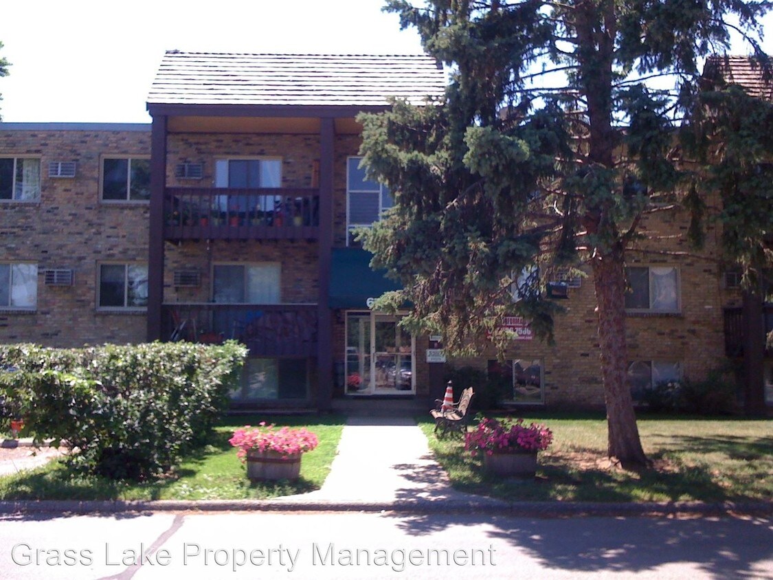 Primary Photo - 6106 Lyndale Ave S