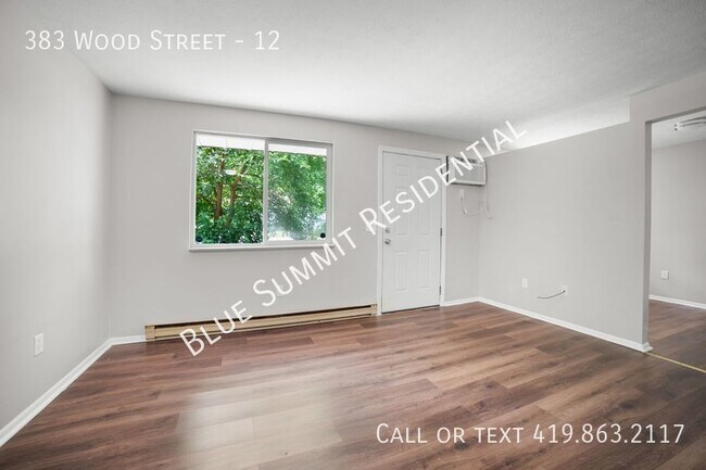 Building Photo - Ground Level 1 Bedroom Apartment