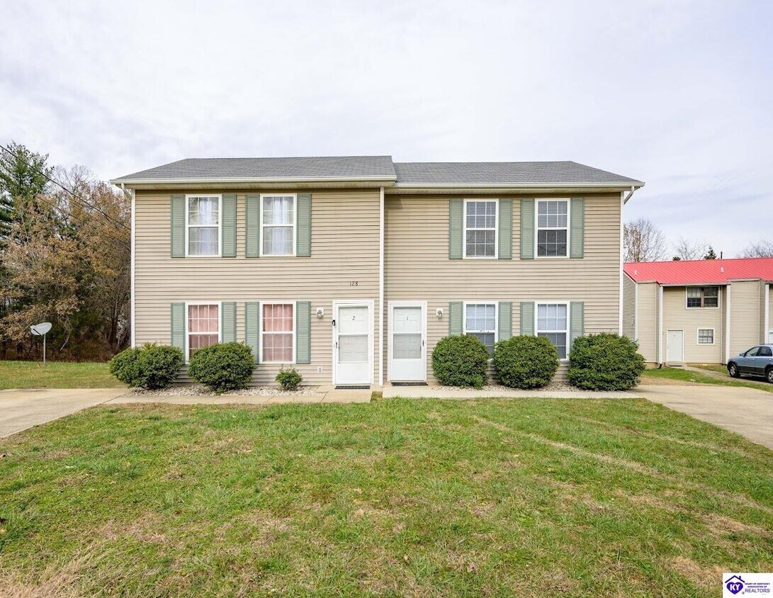 Foto principal - 128 Skyline Dr