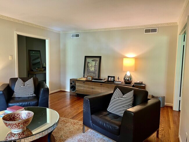 Building Photo - 6544 Lange Cir