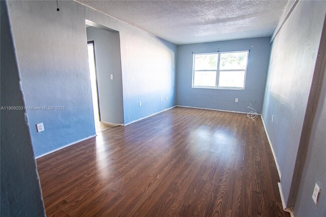 Foto del edificio - 2000 NW 29th St