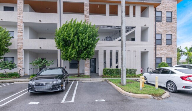 Building Photo - 8045 NW 104th Ave