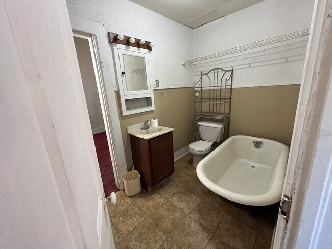 Foto del edificio - 601 E Springer Ave