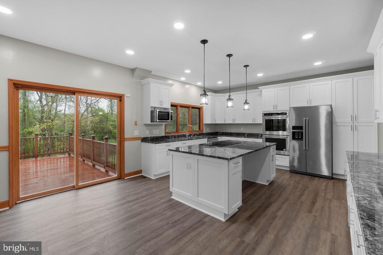 Foto principal - 11650 Farside Rd